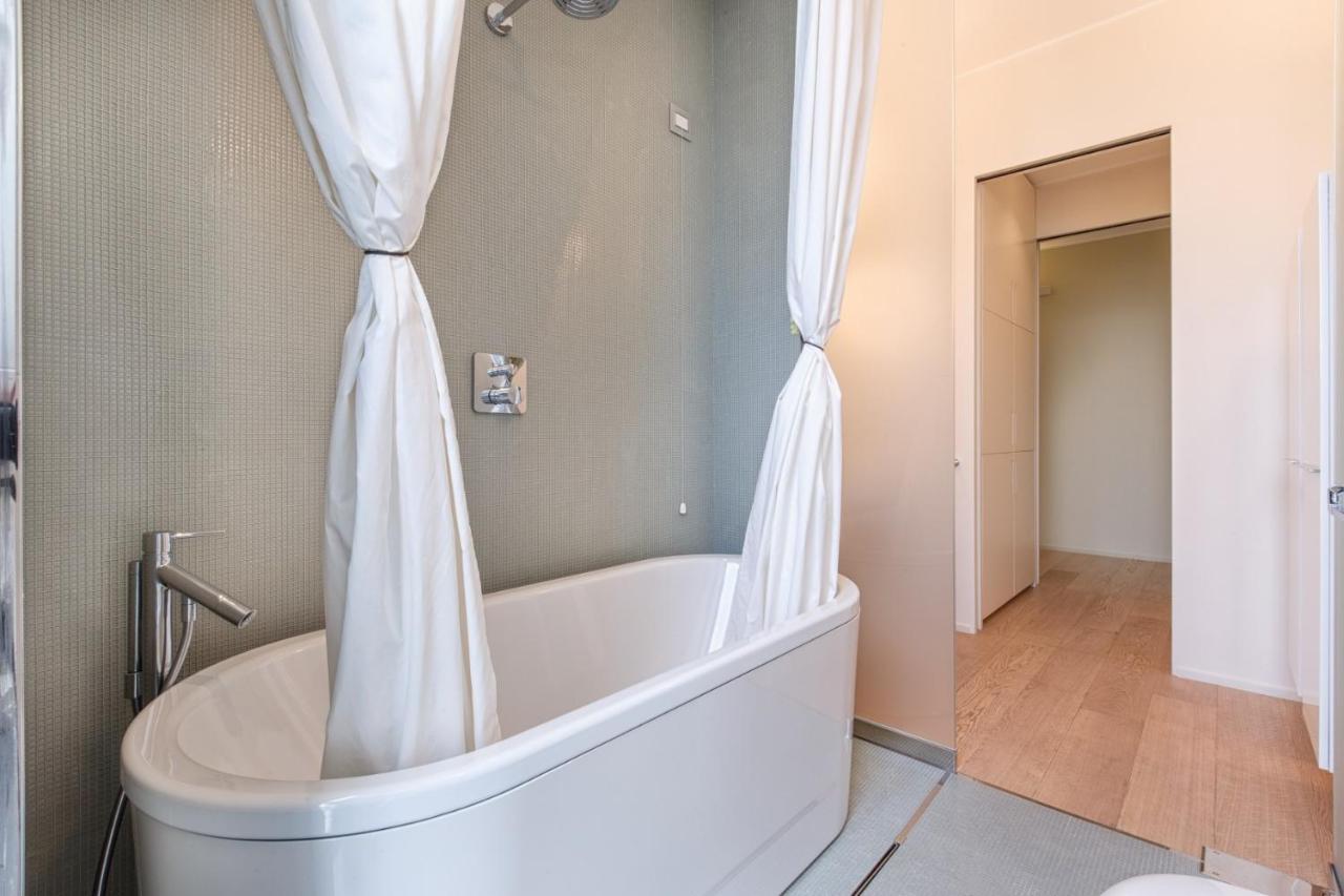 Apartment Stylish Elegant In Torre Solaria With Exclusive Milan's View *